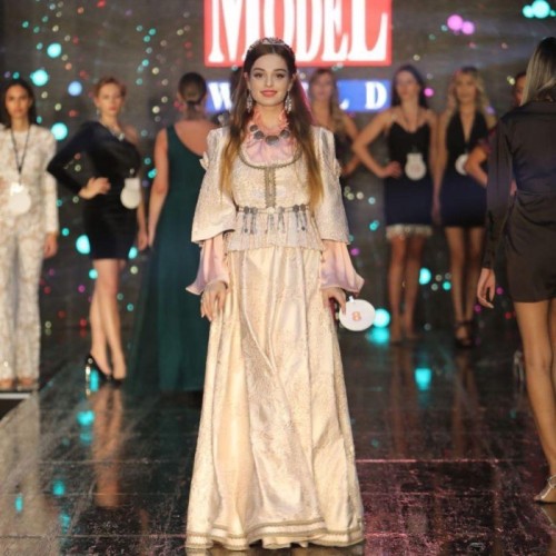 Azərbaycanlı model "Best Model of The World" birincisi oldu - FOTO